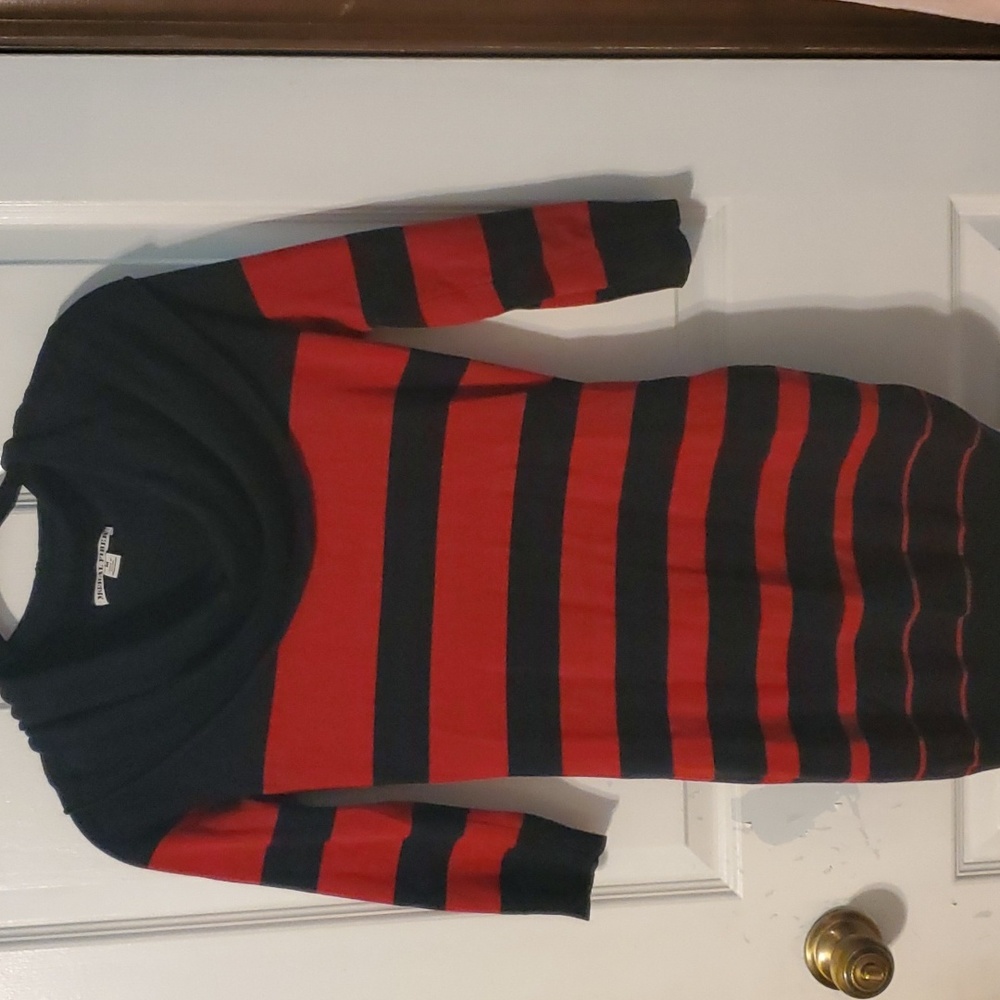 Moral Fiber Balck and Red Long Quarter Sleeved Sweater SIZE MEDIUM***